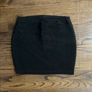 Iz Byer Black Ruched Pencil Mini Skirt